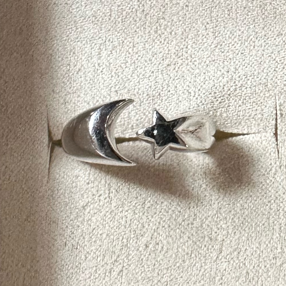 VTG Sterling Celestial Silver Crescent Moon and Star Ring - Picture 3 of 11
